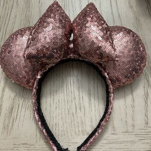 Disney’s custom rose gold Minnie ears